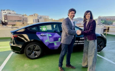 EL MUNDO – Desfibriladores a bordo de un Cabify para salvar vidas